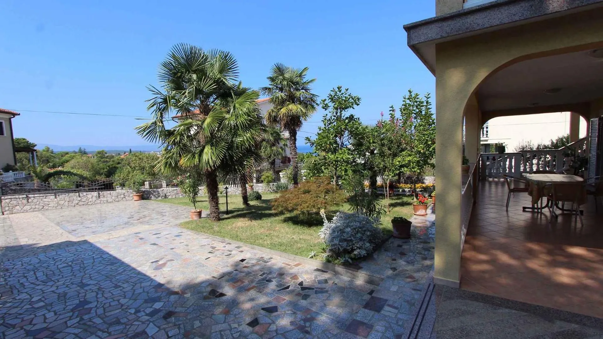 Two-Bedroom Apartment In Malinska III