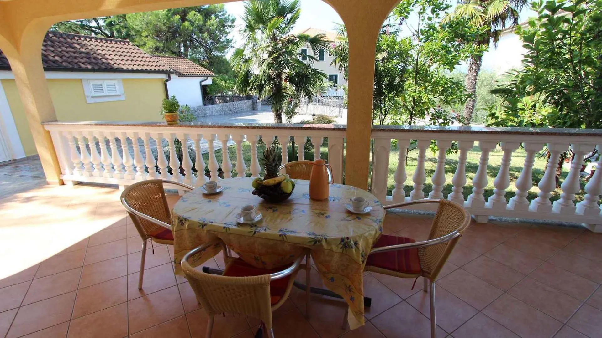 Two-Bedroom Apartment In Malinska III