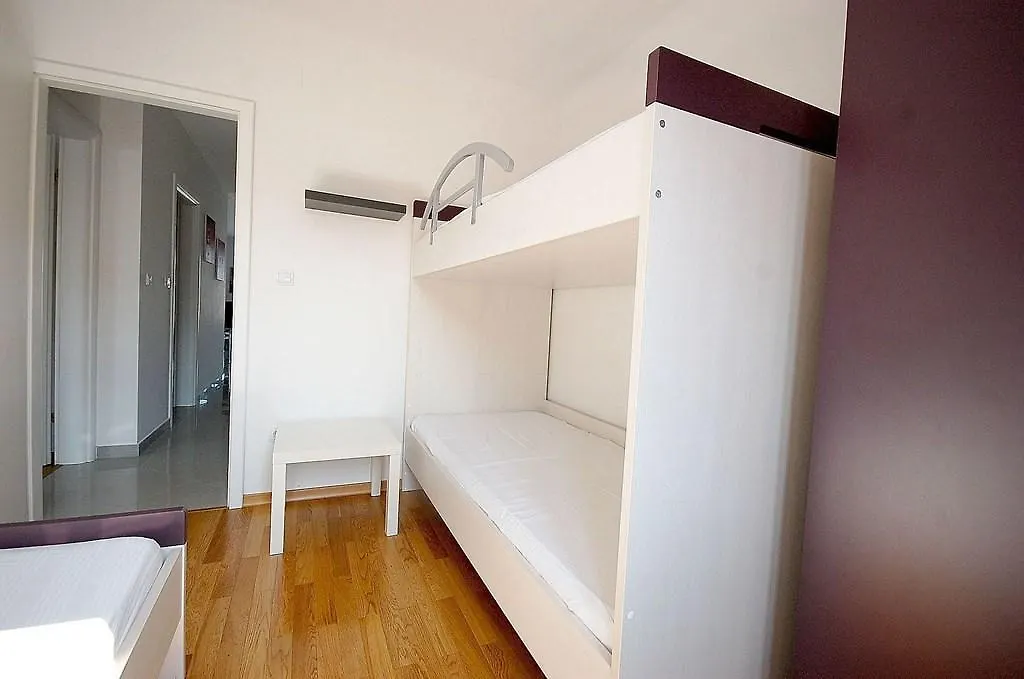 Two-Bedroom Apartment In Malinska III