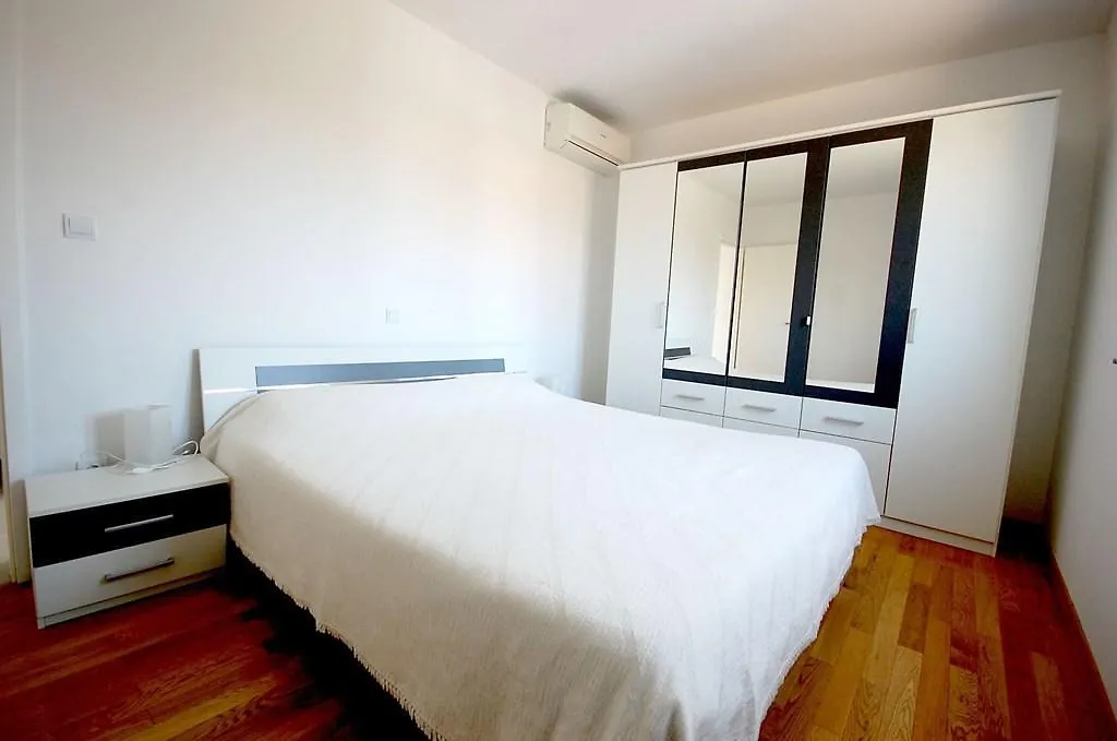 Two-Bedroom Apartment In Malinska III
