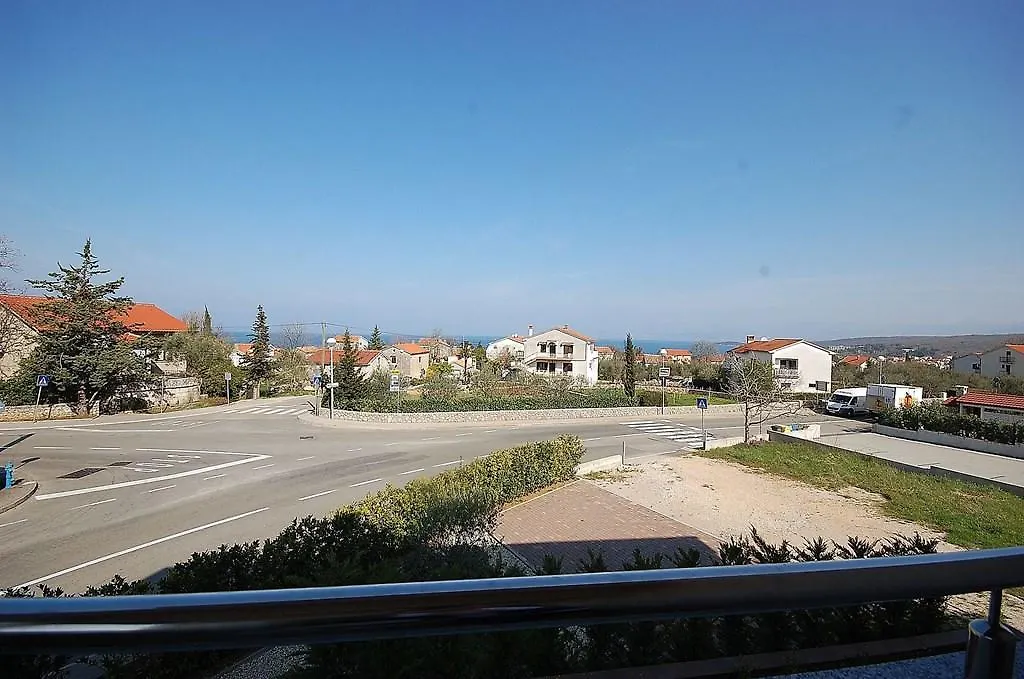 Two-Bedroom Apartment In Malinska III