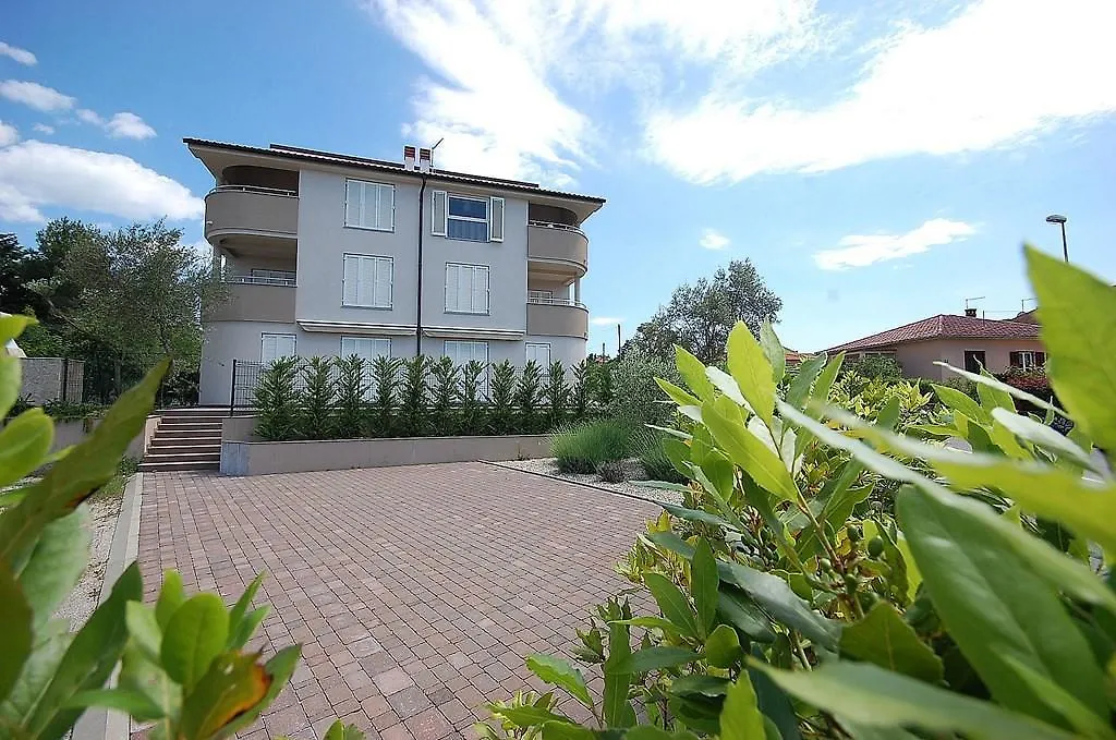Two-Bedroom Apartment In Malinska III