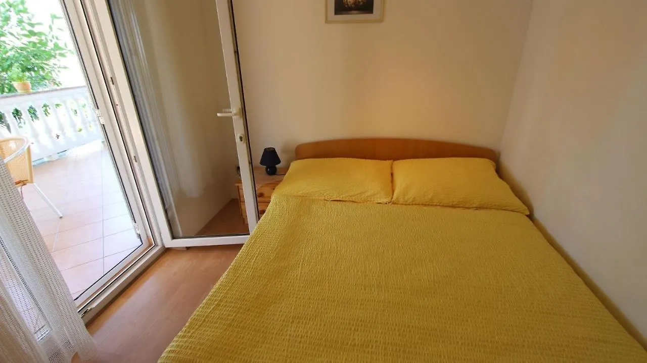 Two-Bedroom Apartment In Malinska III 0*,  كرواتيا